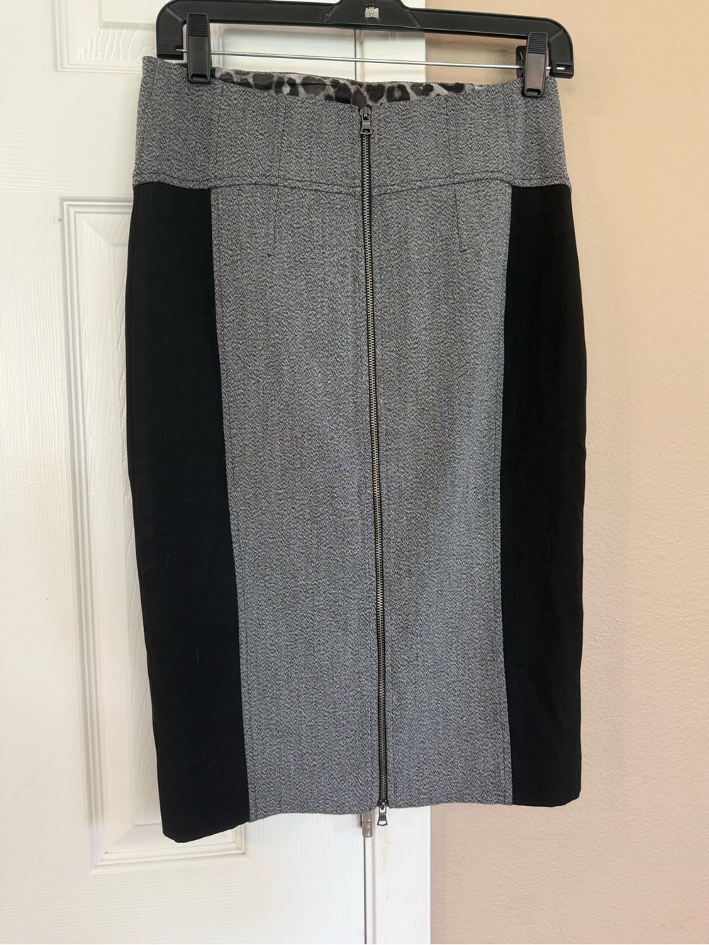 Express Two-Tone Black and Gray Pencil Skirt with Front Zip